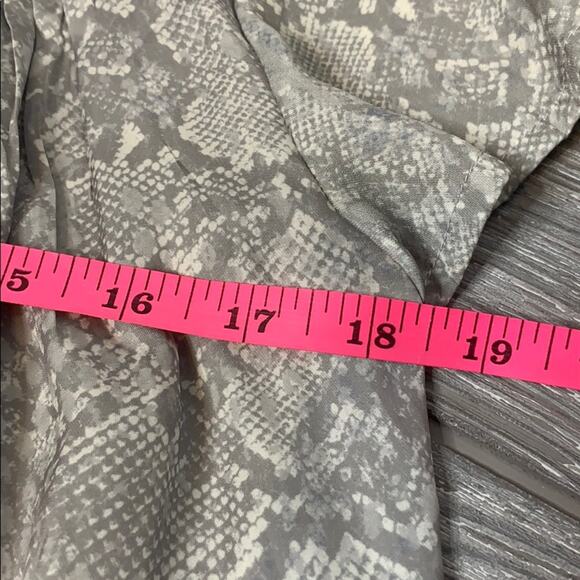 NWT Anthropologie Dolan snakeskin pleat swing top - Picture 6 of 9